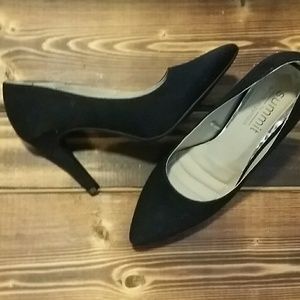 NWOT Classic pumps 6 1/2
